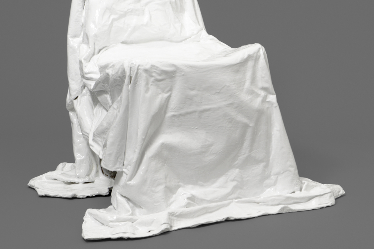 Folded ChairPhilipp Aduatz bewegt sich mit seinen Objekten zwischen Kunst, Design und Theorie.