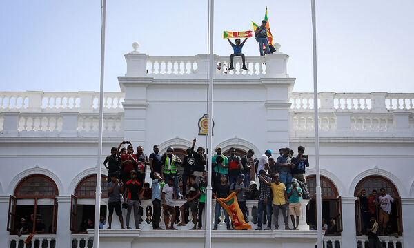 Demonstranten stürmten auch den Amtssitz des Premierministers.