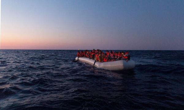 Das EU-Parlament fordert mehr Anstrengungen zur Vermeidung von Todesopfern auf hoher See.