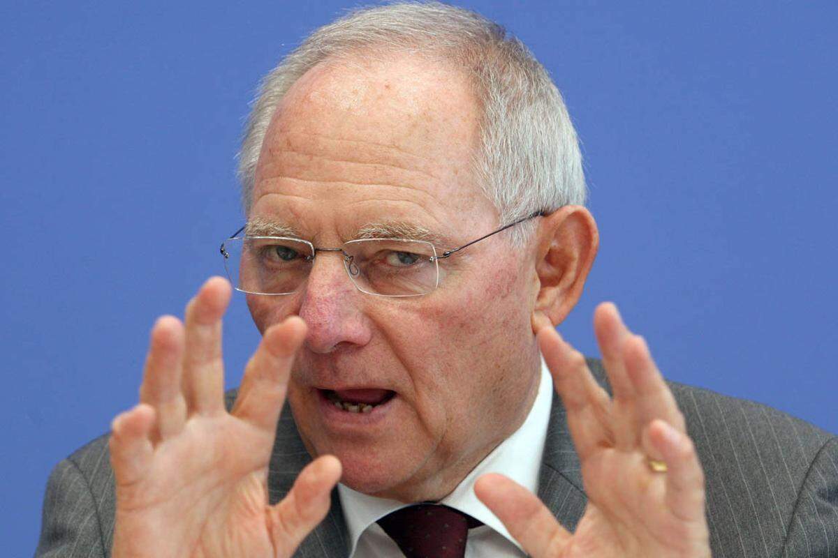 Schäuble ist ein politisches Schwergewicht in der Gruppe der EU-Finanzminister. Er wirbt für eine Verpflichtung aller EU-Staaten zu einer Schuldenbremse nach deutschem Vorbild.