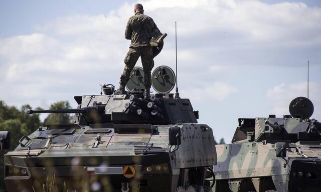 In Kampfbereitschaft: Polen hat seine Truppe an der Grenze zu Belarus verstärkt.