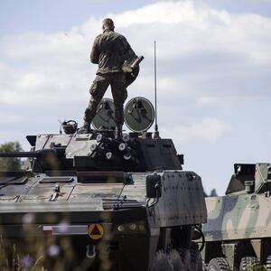 In Kampfbereitschaft: Polen hat seine Truppe an der Grenze zu Belarus verstärkt.