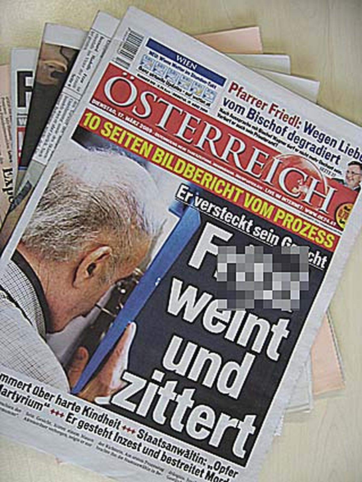 Die Tageszeitung "Österreich" betitel ihren Bericht über Josef F. mit den Worten "Er badete in Selbstmitleid - Tränen vor Gericht": "Wie stellt sich der Inzest-Vater, der E. 24 Jahre in ein Verlies sperrte und missbrauchte, seinem Strafverfahren? Nicht wie ein Mann."