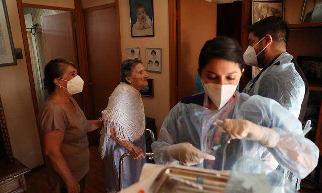 In Santiago wird der chinesische Impfstoff Sinovac verimpft.