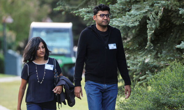 Parag Agrawal, CEO von Twitter (rechts im Bild)