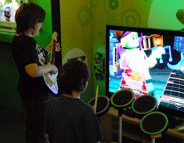 Seit einiger Zeig beliebt: Musikspiele. Für Kinder stellte sich Lego Rock Band als besonders reizvoll heraus.