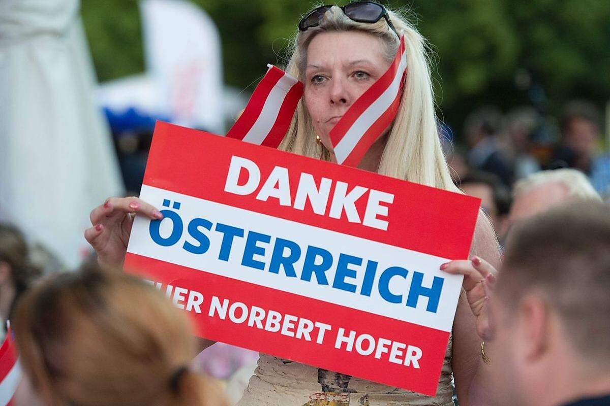 In einem aber waren sich alle einig: Dass jeder zweite Österreicher den FPÖ-Kandidaten gewählt habe, sei ein Erfolg. Denn alle vier anderen Parteien hätten gegen Norbert Hofer mobil gemacht.