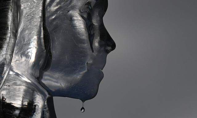 Archivbild einer Eis-Skulptur der Kampagne WaterAid in London, die am 15. September auf die möglichen Auswirkungen des Klimawandels in der Welt aufmerksam machte.