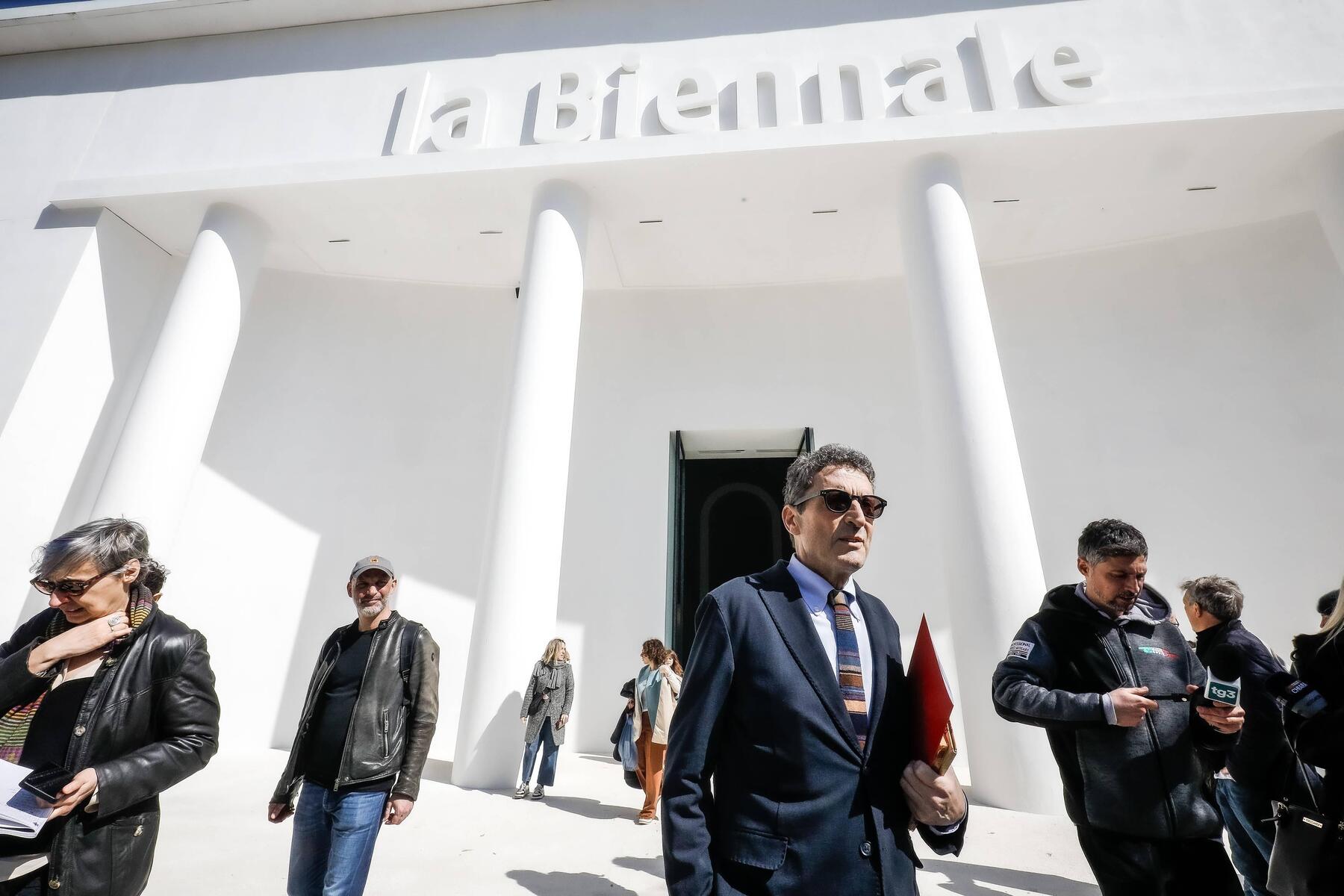 Streit um russischen Pavillon: EU droht Biennale mit Förderstopp