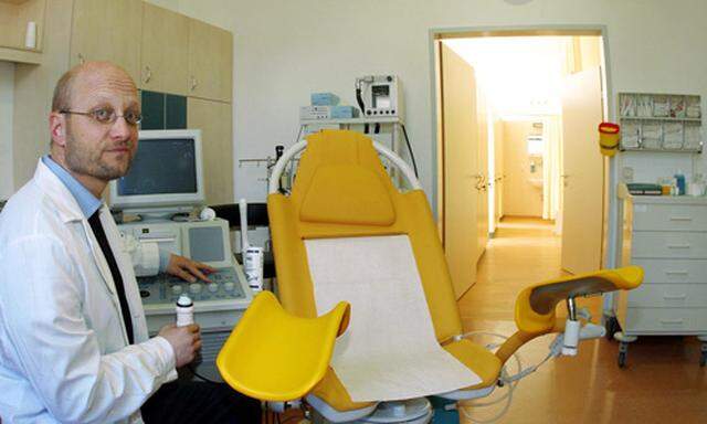 Spanien regelt Abtreibung neu und sehr liberal (Symboldbild: gynaekologisch-medizinischen Ambulanz in Salzburg)