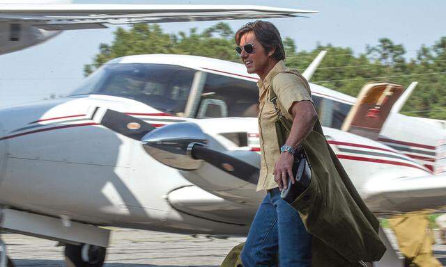 Ein Ja-Sager stolpert ins große Geschäft: Tom Cruise ist in „Barry Seal“ ganz in seinem Element.