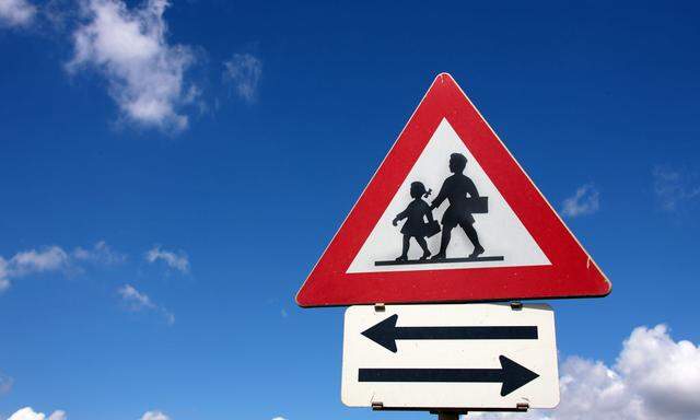 Verkehrszeichen Schulweg
