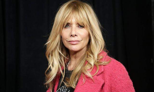 Rosanna Arquette arrives on the red carpet at the New York Premiere of Sisters at the Ziegfeld Theat