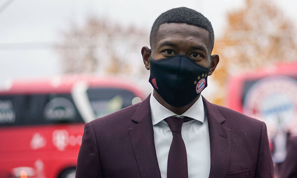David Alaba (Bayern Muenchen) am Airport Flughafen Muenchen am 26.10.2020 vor dem CL Spiel FC Lokomotive Moskau-FC Bayer