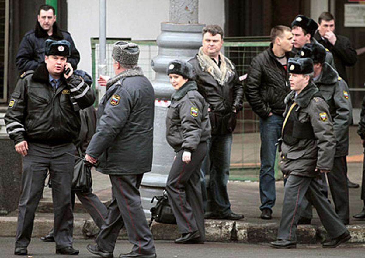 Moskau war in der Vergangenheit immer wieder Schauplatz von Anschlägen. Bei einem Attentat auf die Metro der russischen Hauptstadt waren 2004 mehr als 40 Menschen getötet worden.