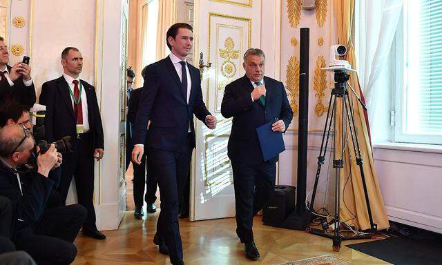 Schlussendlich gab es doch eine Pressekonferenz von Kurz und Orbán.