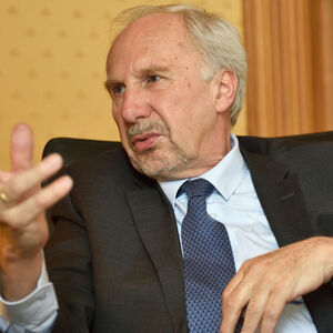 OeNB-Präsident Ewald Nowotny fordert ein flexibleres EZB-Inflationsziel 