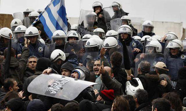 Athen Polizeigewerkschaft droht Troikaner