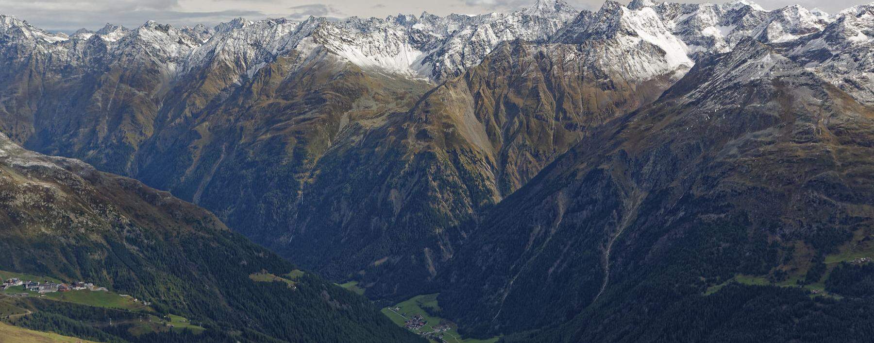 Die Alpen reichen tief in den Erdboden. Geophysiker haben nun ein exaktes Modell ihrer Struktur erstellt. 
