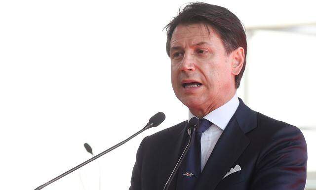 Premier Giuseppe Conte könnte sich einem Misstrauensvotum unterziehen oder zurücktreten 
