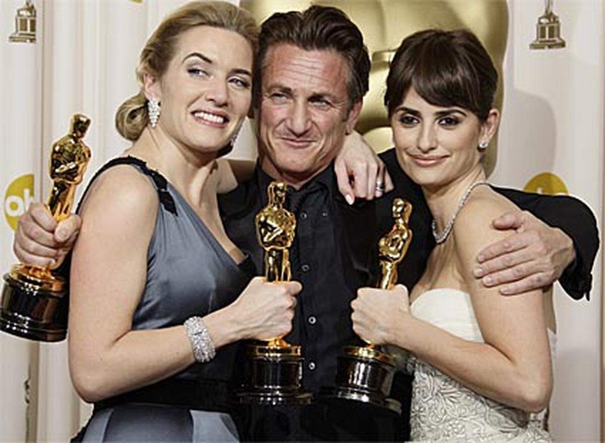 Kate Winslet, Sean Penn und Penelope Cruz mit ihren Trophäen.