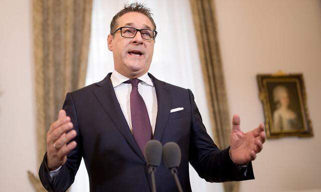 Vizekanzler Strache hat einige Fragen zu beantworten 