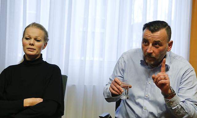 Kathrin Oertel (li.) bestätigt: Es gab konkrete Anschlagsdrohungen gegen Pegida-Mitbegründer Lutz Bachmann (re.).