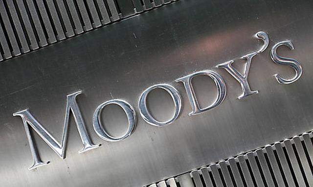 Moody's stuft Unicredit und 12 weitere italienische Banken herab