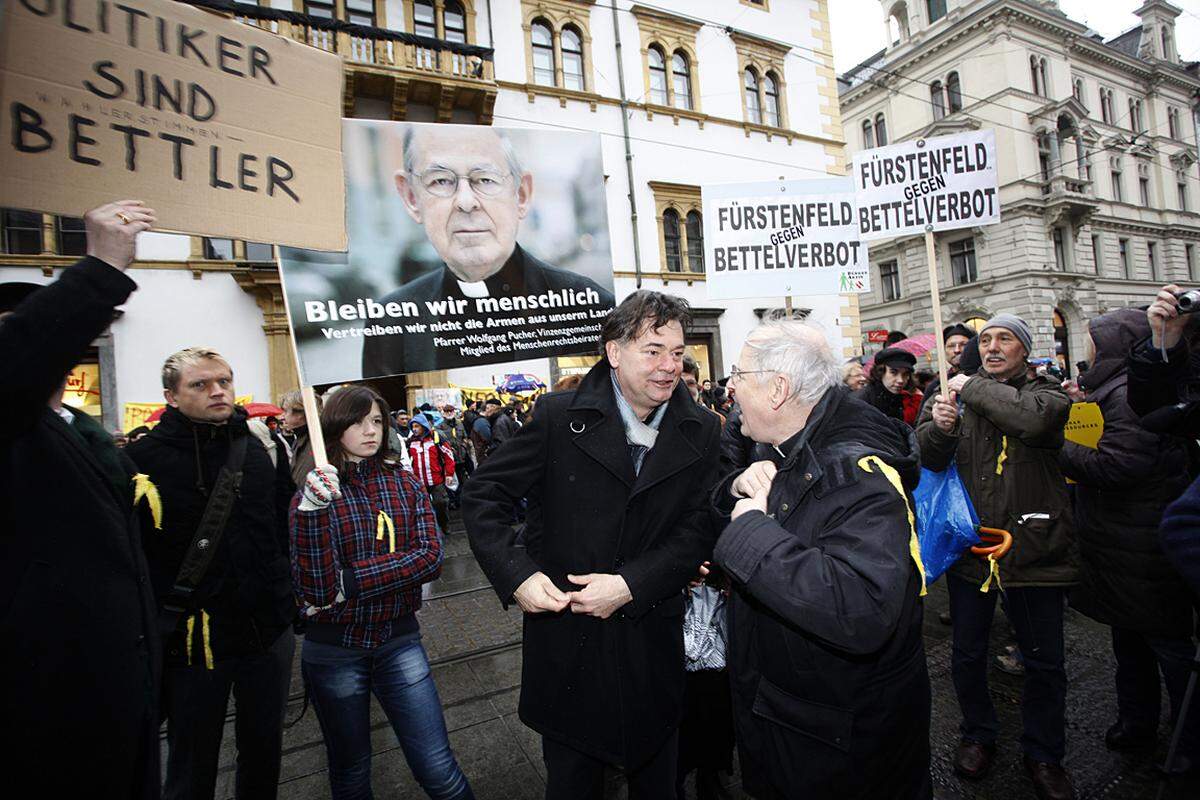 Politische Unterstützung erhielt Pucher von den Grünen: Der stellvertretende Bundessprecher Werner Kogler war da.