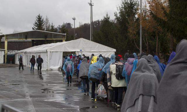Flüchtlinge: Ankunft in Spielfeld
