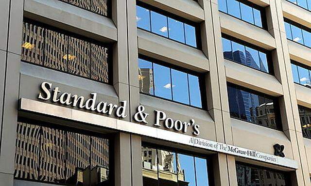 FILE USA STANDARD AND POORS REDUCES SPAIN RATING