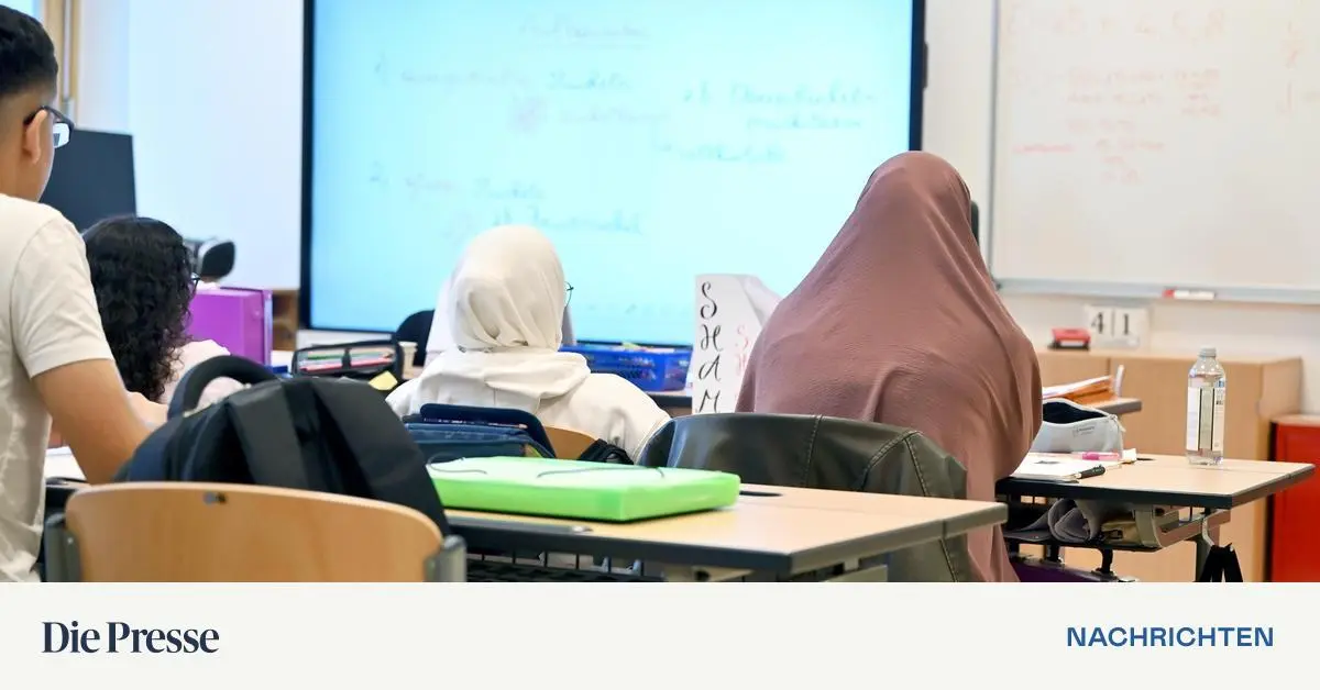 -Krasse-Themenverfehlung-SP-Lehrer-kritisieren-Kopftuchverbot