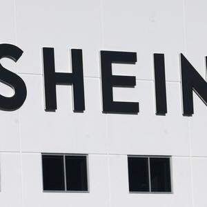 Seit dem ersten Bericht 2021 sollen sich die Arbeitsbedingungen bei Shein kaum verbessert. 