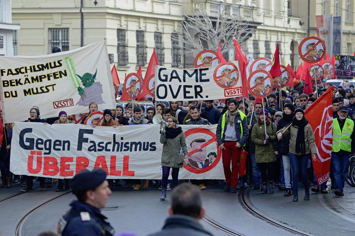 Indes kritisierte der Cartellverband (CV), dass es im Zuge der Proteste gegen die Veranstaltung der Deutschen Burschenschafter zu einem Angriff auf ein Mitglied der katholischen Verbindung gekommen sei. Ein Senior des CV sei beim Verlassen des Verbindungs-Hauses, vor dem sich etwa zwanzig Demonstranten befunden haben sollen, mit einem Faustschlag attackiert worden.