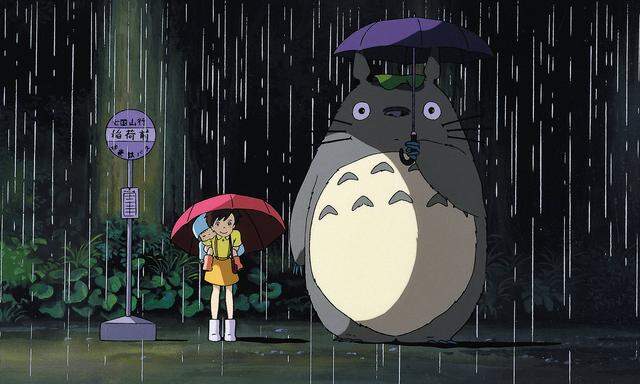 Warten auf den Katzenbus – im Ghibli-Klassiker „Mein Nachbar Totoro“ (1988).