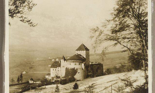 Schloss Vaduz um 1921. Aus dem Fotoalbum von Maria Theresia von Braganza.