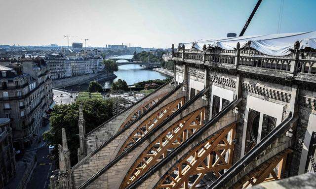 Wiederaufbau der Pariser Kathedrale Notre-Dame (Archivbild)