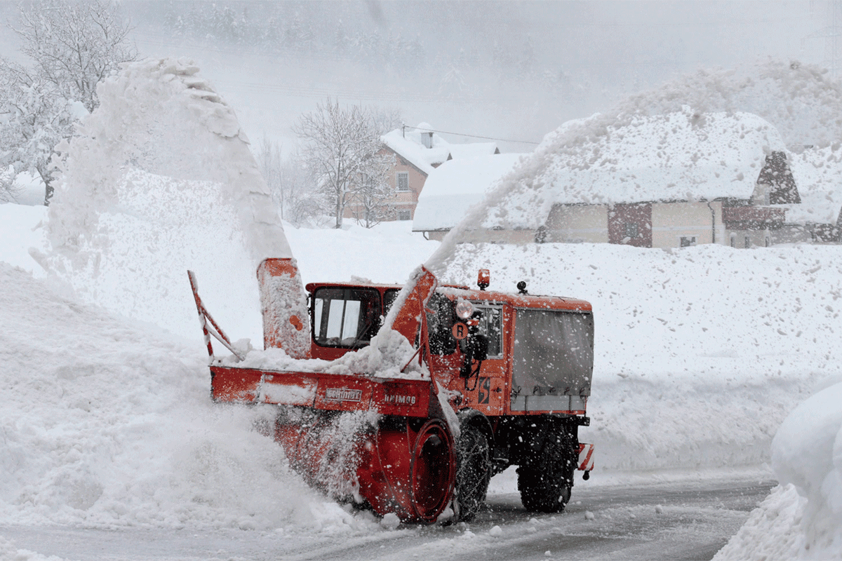 Räumfahrzeug in Laas in Unterkärnten.