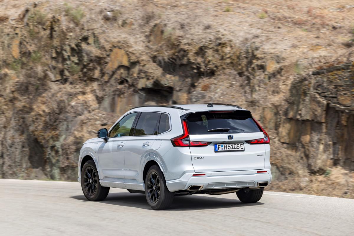 Sieht das ganz ein wenig nach Volvo aus? Stilistischer ist der CR-eher V keiner, der die Welt neu erfindet, der aber durchaus gefällig rüberkommt.