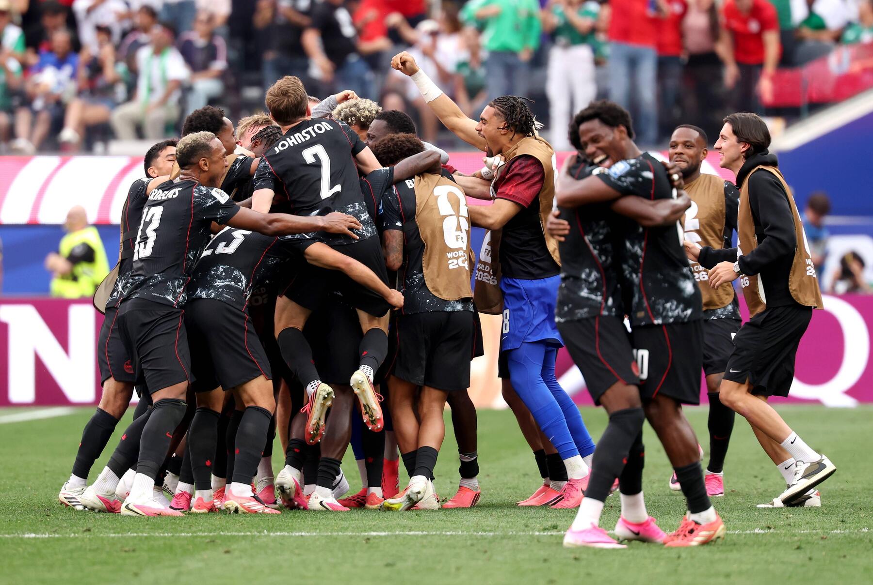 "Lucky Punch": Canada fights its way into the Round of 16