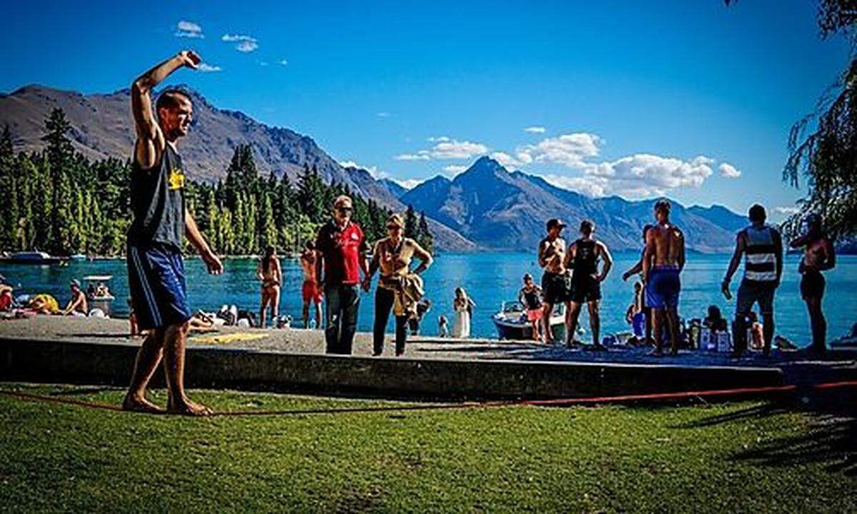 Natur, Freizeit und Romantik: Nach Neuseeland zogen besonders viele Expats aufgrund der Liebe oder dem Job des Partners. Bei den Kiwis fühlen sie sich wohl: Platz 6.