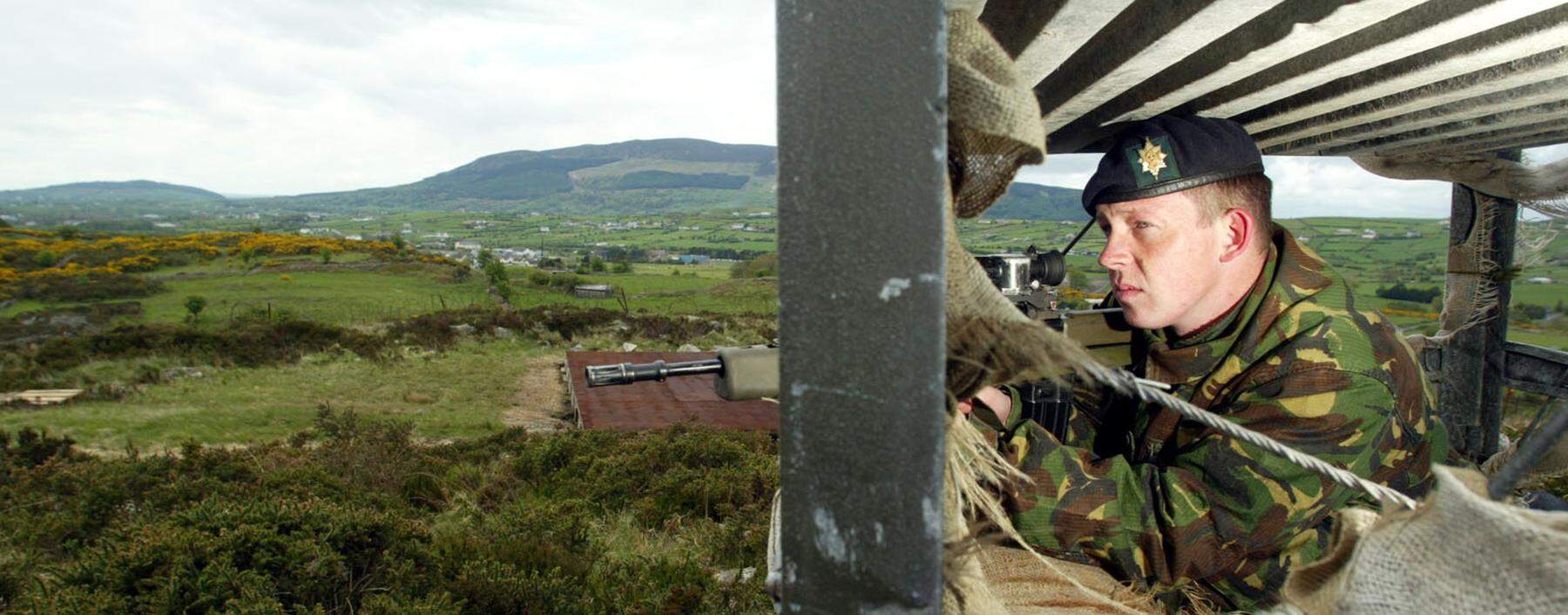 In den 1970er-Jahren wurden britische Grenzposten regelmäßig von irisch-republikanischen Kräften angegriffen.