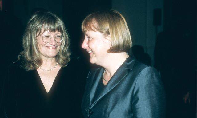 Alice Schwarzer und Angela Merkel, 2001