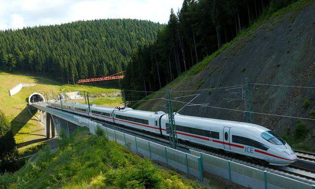 Auch der neue ICE 4 wird auf der Strecke zwischen Berlin und München im Einsatz sein.