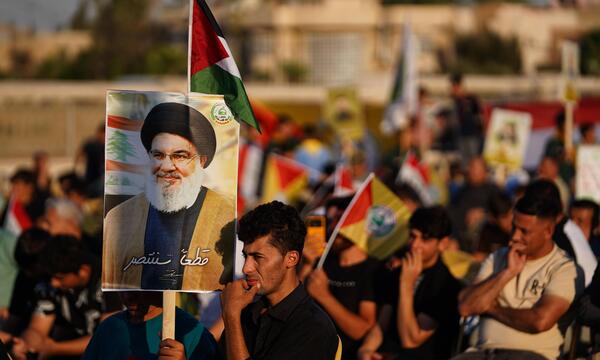 Nach der Tötung von Hisbollah-Chef Hassan Nasrallah rief der Iran Muslime in der ganzen Welt auf, gegen Israel loszuschlagen. Im Bild eine Demonstration in Mossul im Irak.