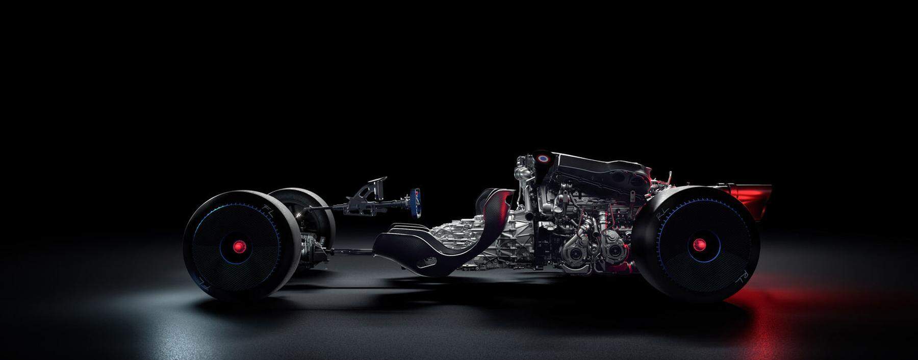 Monument von einem Motor: Sechszehn Zylinder, dazu ein Sitz und vier Räder. Der Bugatti-Bolide fährt mit einem Leistungsgewicht auf Formel-1-Niveau auf.