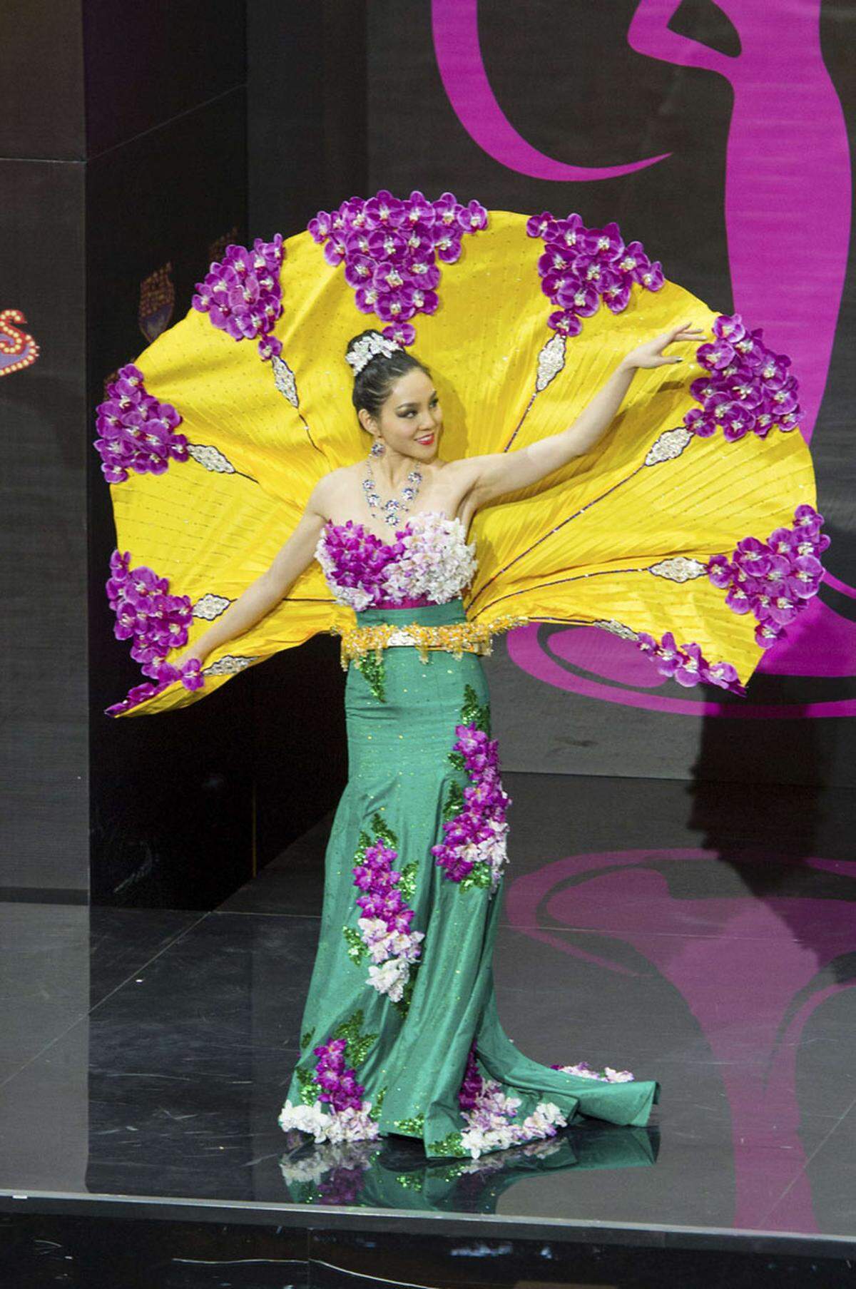 Shi Lim, Miss Singapore 2013.