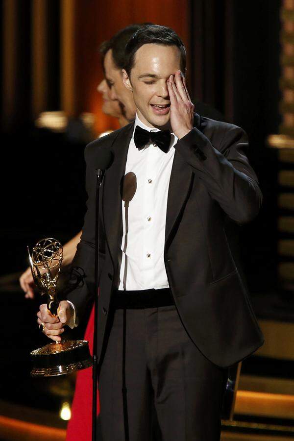 Jim Parsons, der Sheldon Cooper aus "The Big Bang Theory" holte seinen vierten Emmy gewonnen. Der 41-Jährige den Fernsehpreis als bester Hauptdarsteller in einer Comedy-Serie ausgezeichnet.