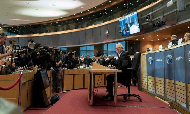 Der neue Hohe Vertreter der EU für Außen- und Sicherheitspolitik, Josep Borrell, bei seiner Anhörung am Montagabend. 