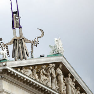 PARLAMENT: DEMONTAGE DES WAPPENADLERS